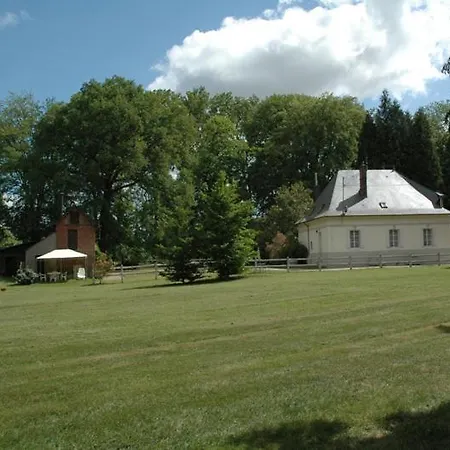 Holiday home Gite Gites De France - Le Pavillon Touffreville-la-Corbeline